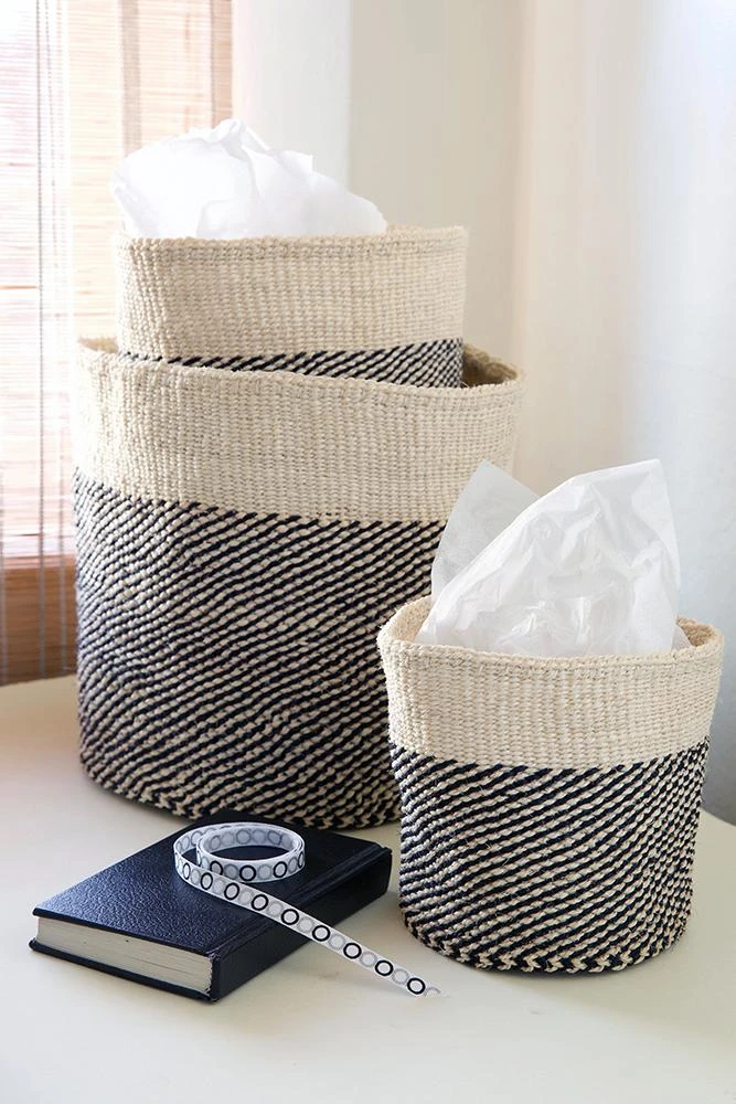 Swahili African Modern Black And Cream Twill Sisal Nesting Basket Set 4 Swahili African Modern Black And Cream Twill Sisal Nesting Basket Set