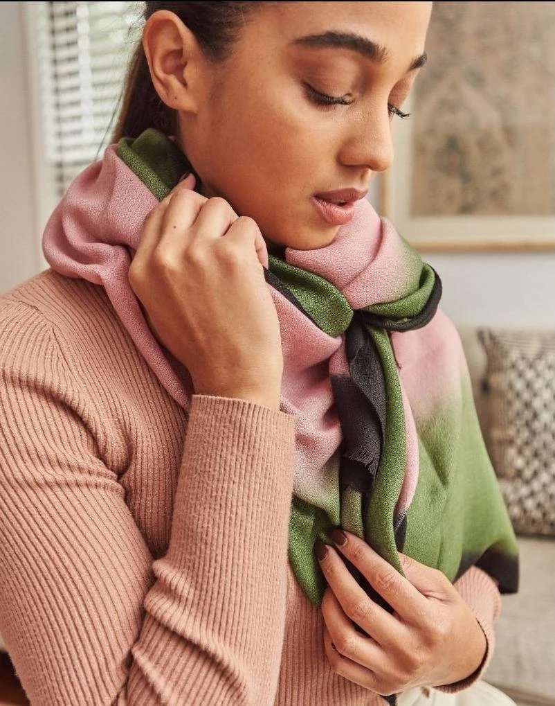 Studio Variously Umbra Kiwi Merino Scarf 5 Studio Variously Umbra Kiwi Merino Scarf