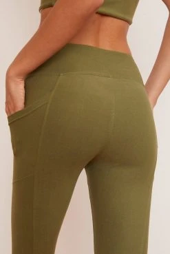 Wolven Activewear + Athleisure Recycled Crossover Pocket Legging - Eucalyptus
