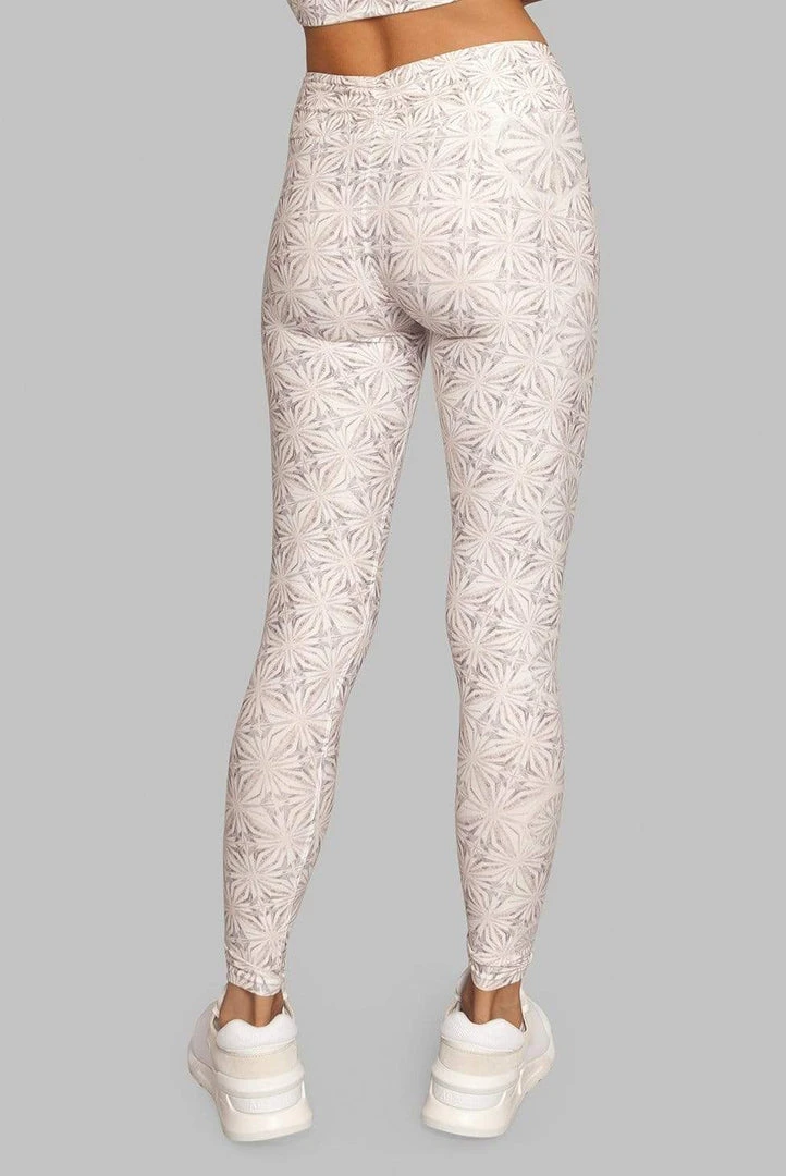 Wolven Crossover Recycled Ruched Legging - Harmony Activewear + Athleisure 5 Wolven Crossover Recycled Ruched Legging - Harmony Activewear + Athleisure