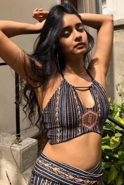 Wolven Reversible Recycled Keyhole Top - Zephyr Activewear + Athleisure