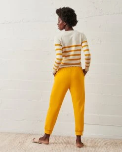 WVN Isle Crew Sweater Clothing