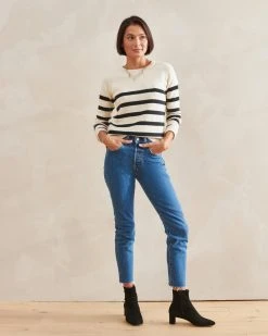 WVN Isle Crew Sweater Clothing