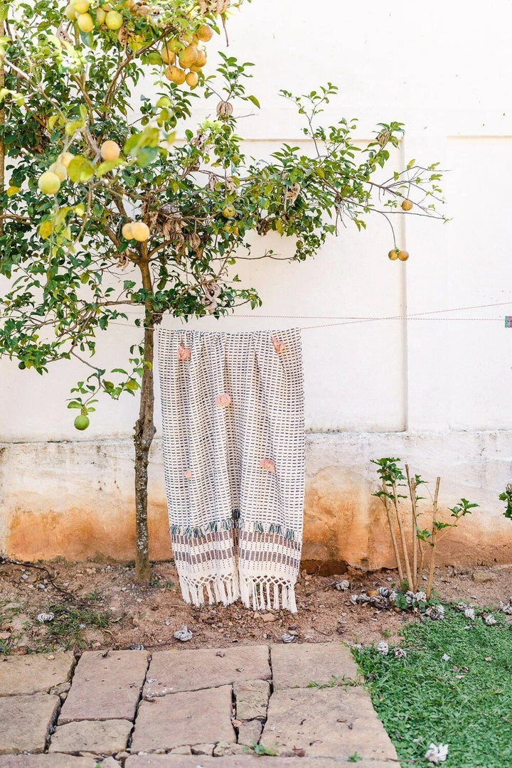 Zuahaza Home Goods Charalá Blanket - Apricot 5 Zuahaza Home Goods Charalá Blanket - Apricot